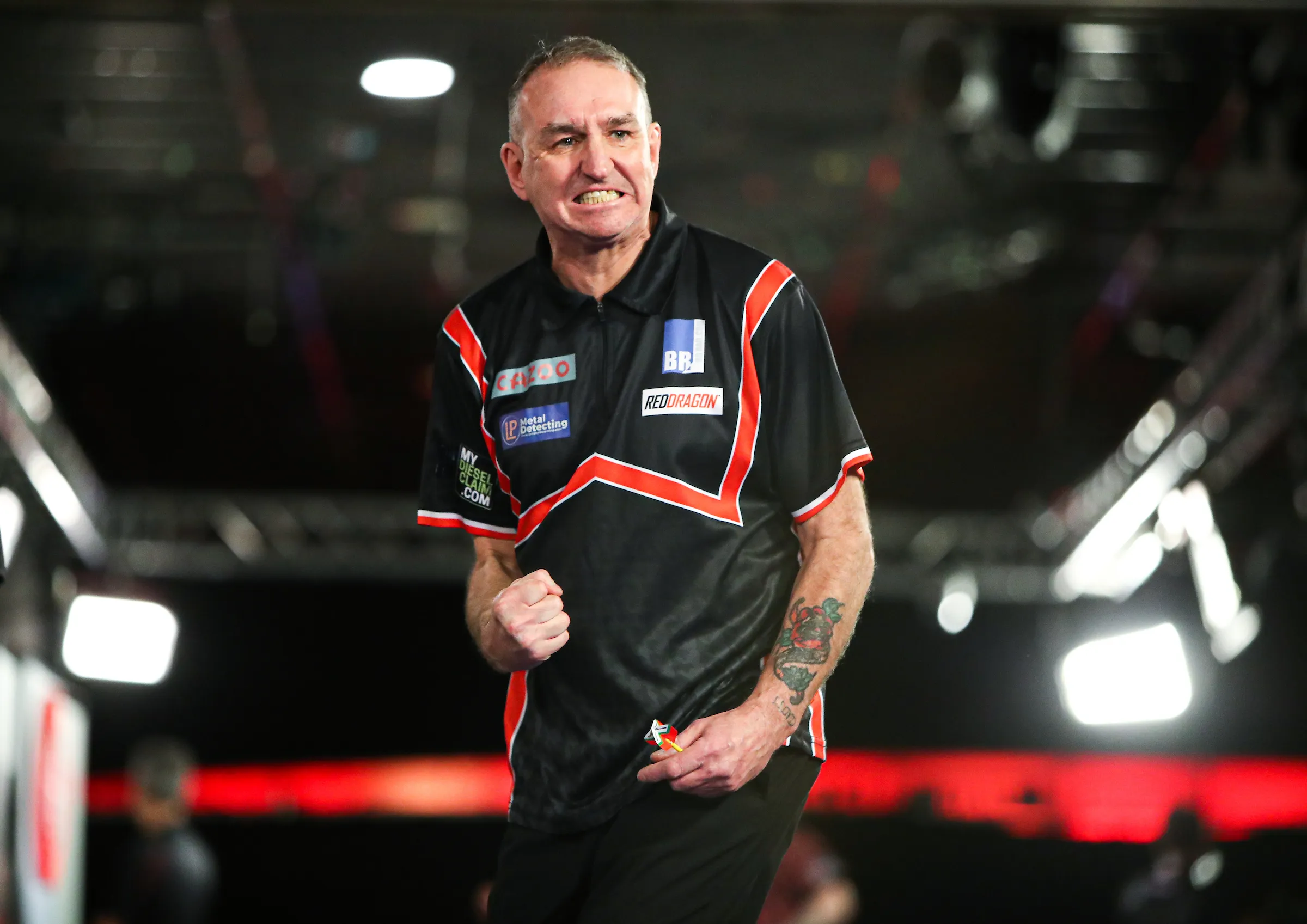 Burnett stuns Wright at UK Open, first major Quarter-Final for Adam Gawlas