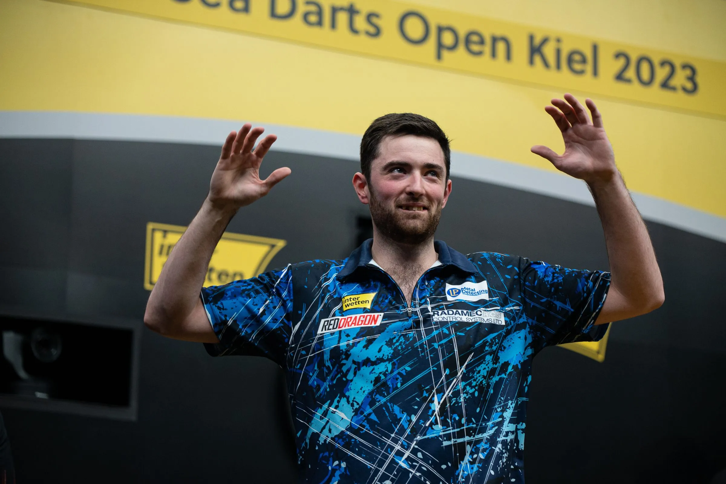 Entries confirmed for Players Championship 7-8 with Humphries, Van Gerwen and Smith top names, Wright, Aspinall and Searle absent