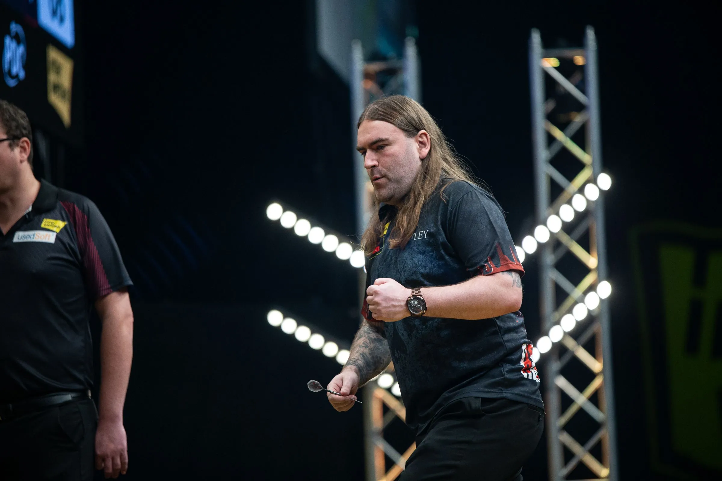 Ryan Searle edges Richard Veenstra in last leg decider after Jonny Clayton and Damon Heta fly through at Belgian Darts Open
