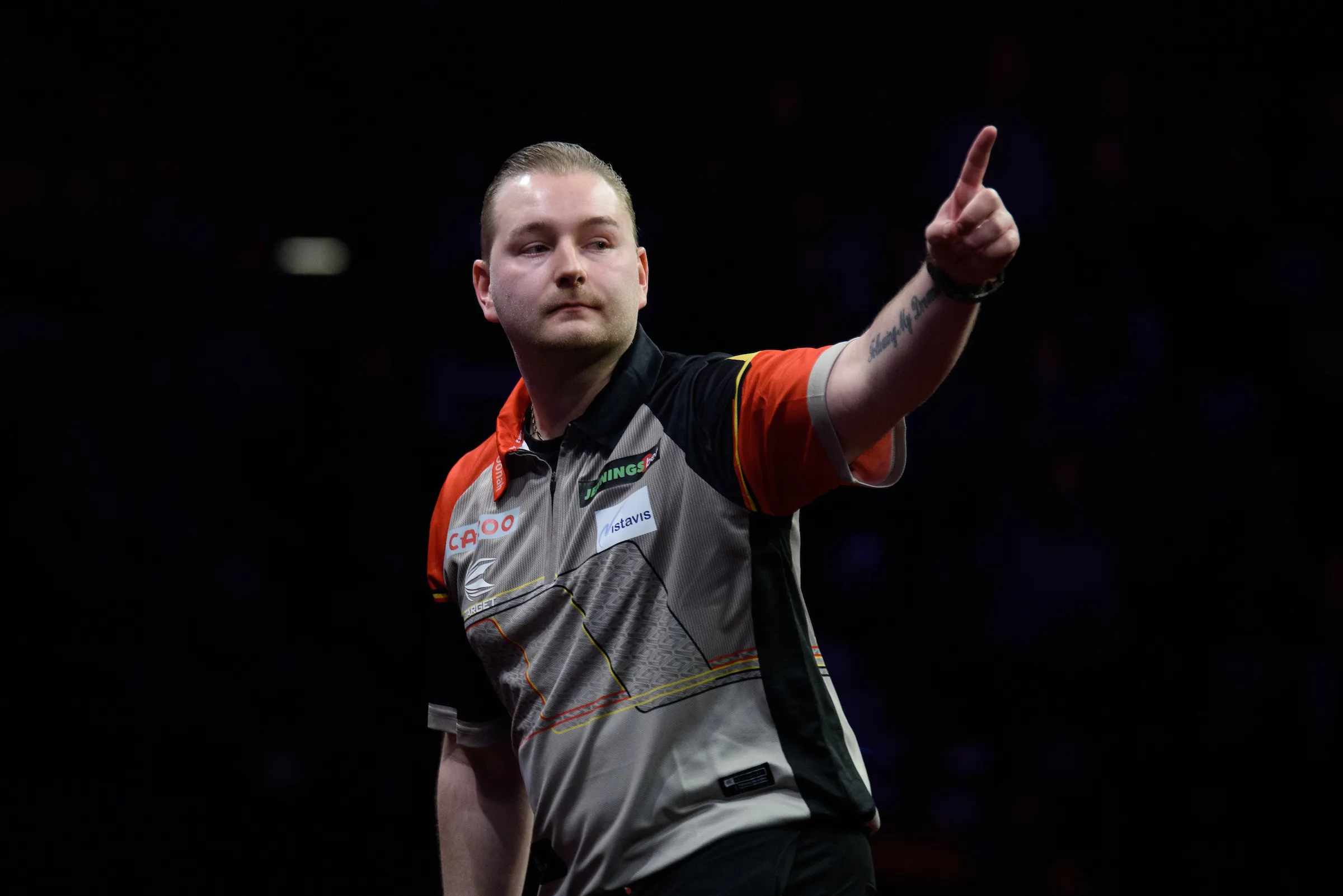 Van den Bergh not giving up hope of reaching Premier League Darts play-offs: "There's no reason why I couldn't win two nights"