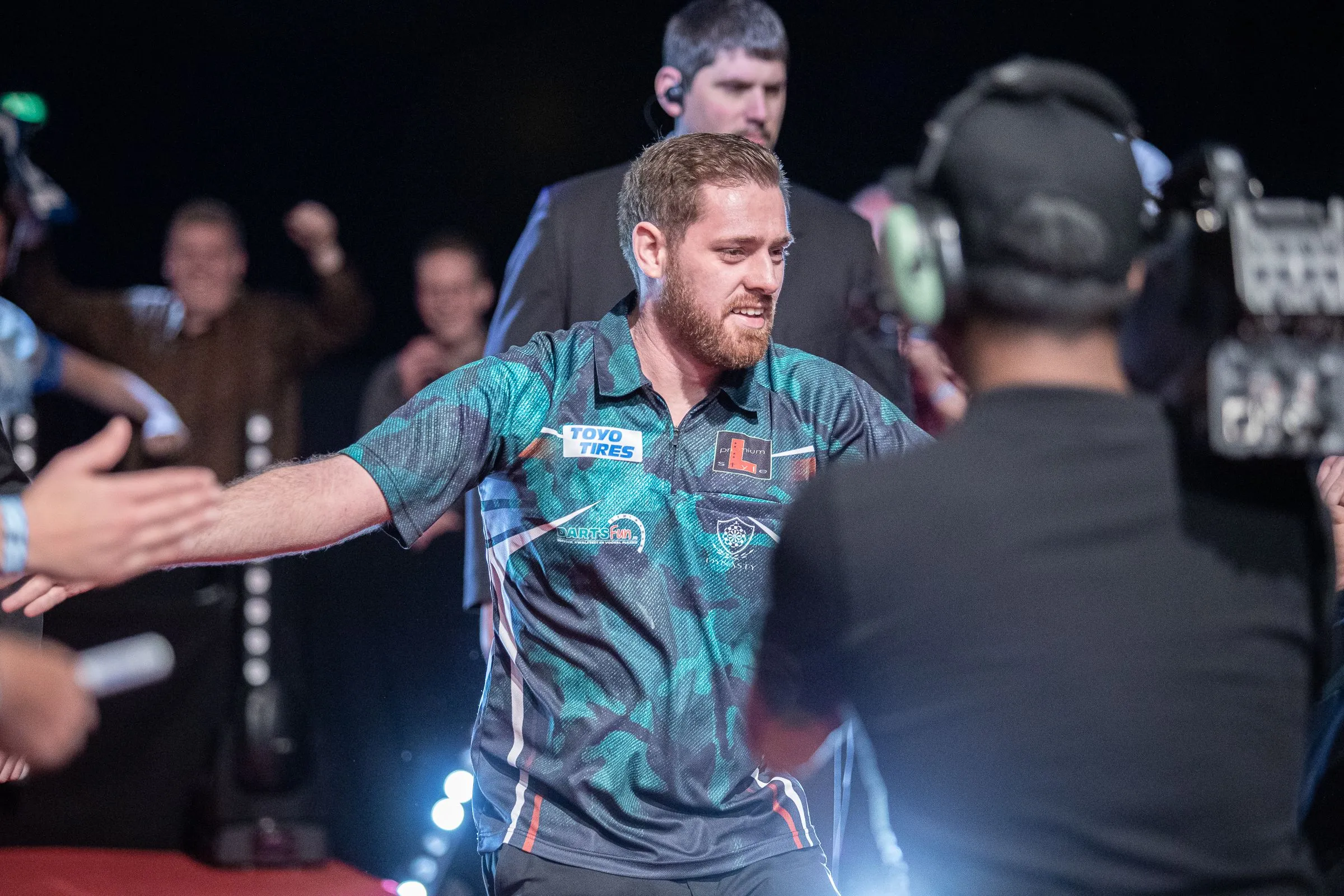 Van Peer finally overcomes Clayton: "The third time today luckily the charm"