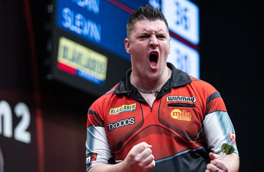 Gurney survives Cross comeback to win epic tiebreak at the World Matchplay