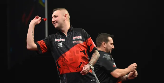 Aspinall and Clayton battle for final Premier League Darts play-off spot: here are all the possibilities
