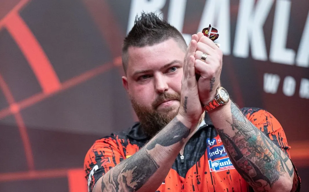 Michael Smith defeats Gary Anderson from 5-1 down in thrilling final to claim Players Championship 13 victory