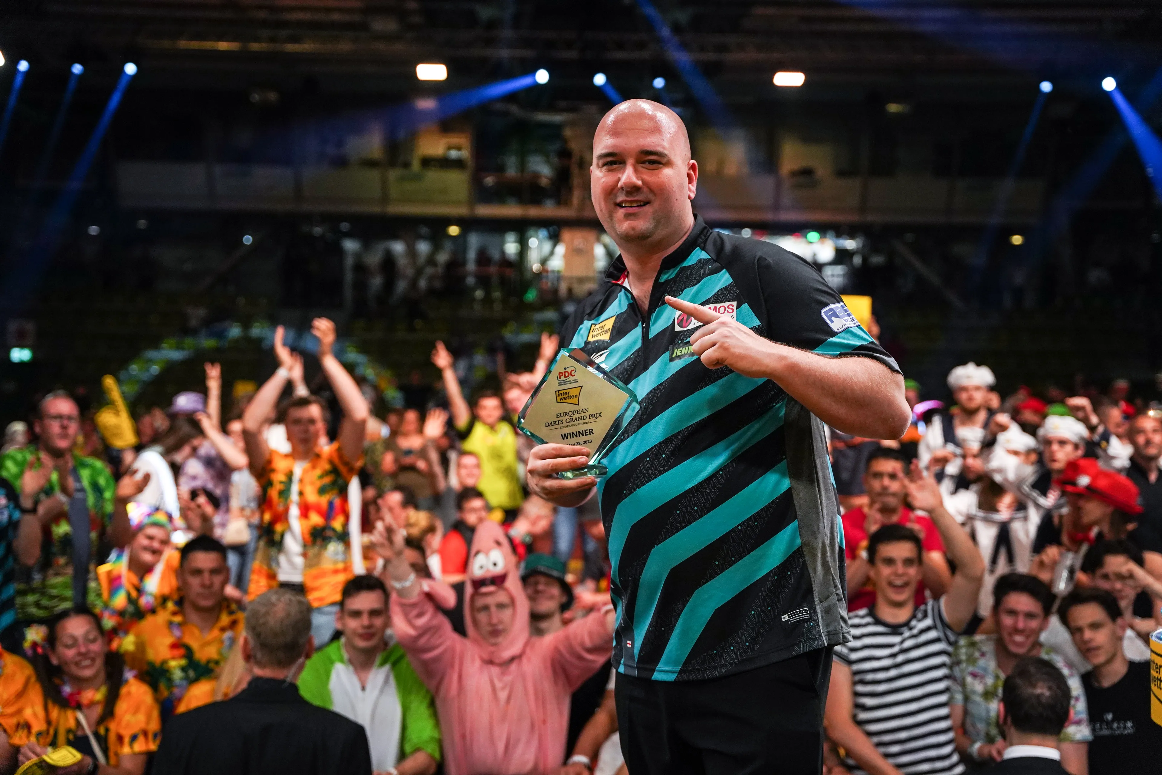 Cross enters top four on Euro Tour Order of Merit after final win; big jump Van Veen after quarter-final run