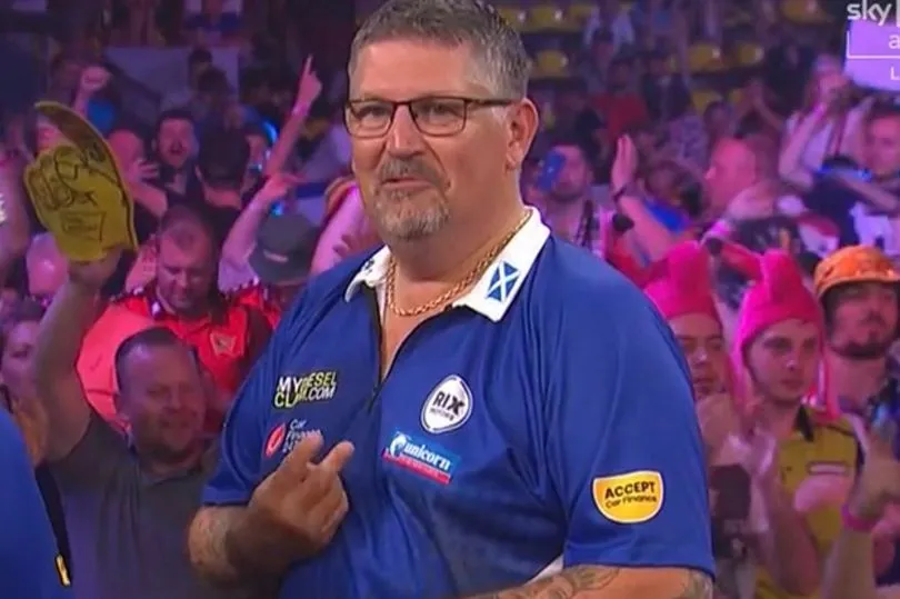 Anderson makes obscene gesture just after losing final against Wales