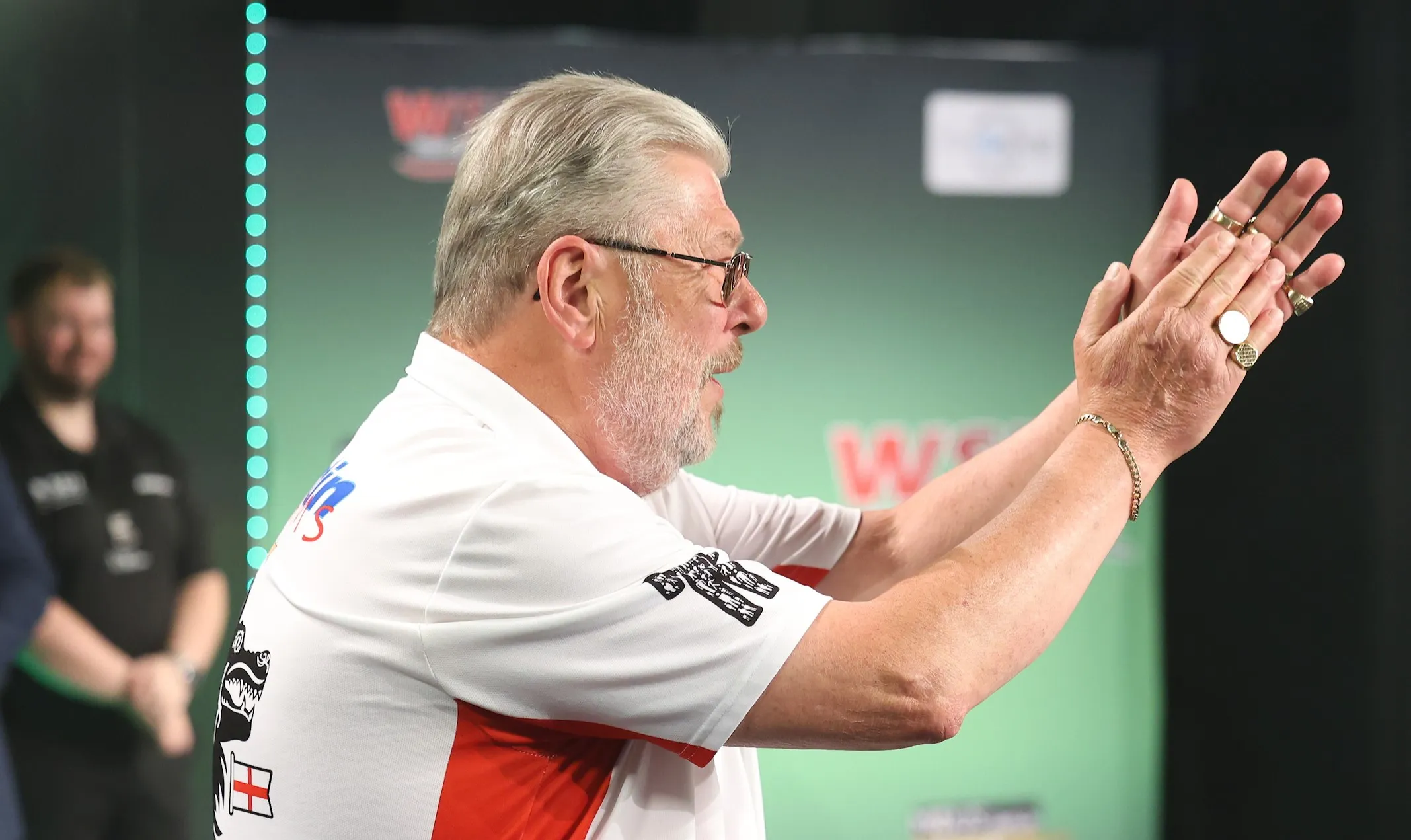 Martin Adams fight back from 2-0 down to overcome Deta Hedman at World Seniors Darts Championship