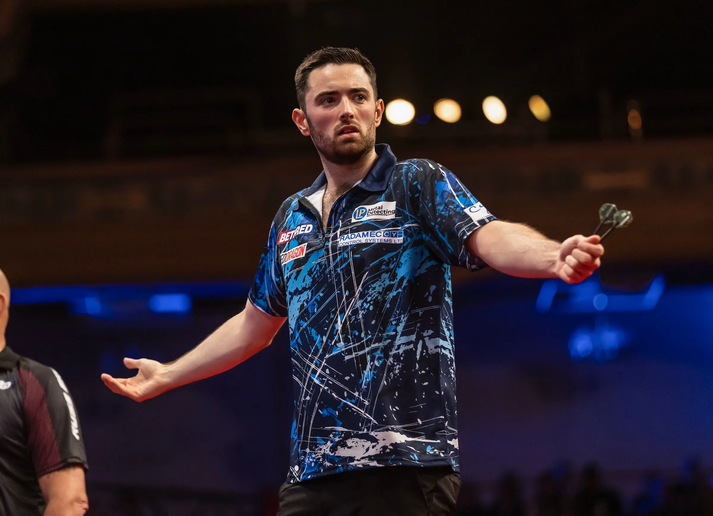 The Heat extinguished by Cool Hand Luke as Humphries sets up semi-final showdown with Clayton at World Matchplay