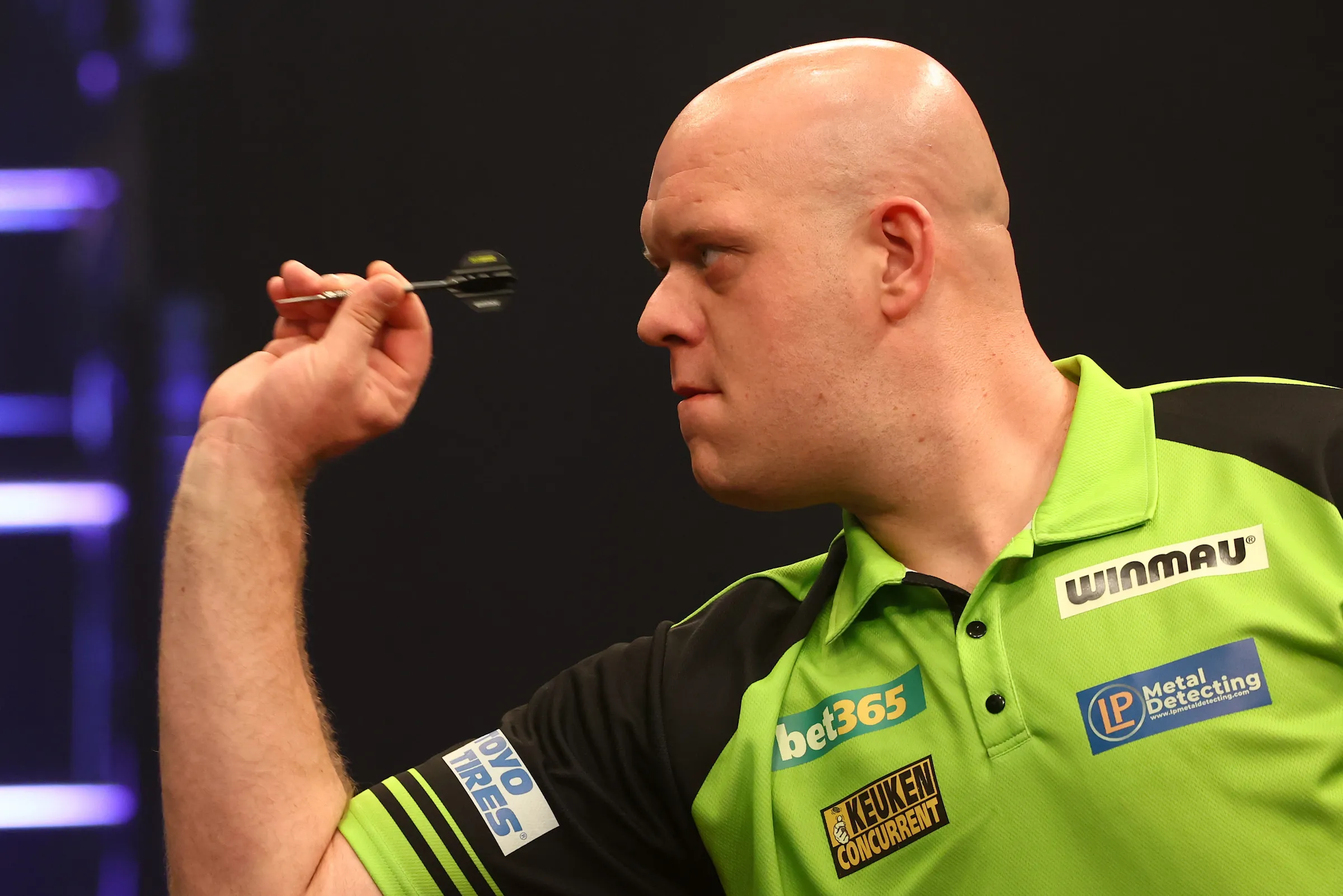 Van Gerwen must wear braces after dental surgery: ''I might not look or sound the same for a little while"
