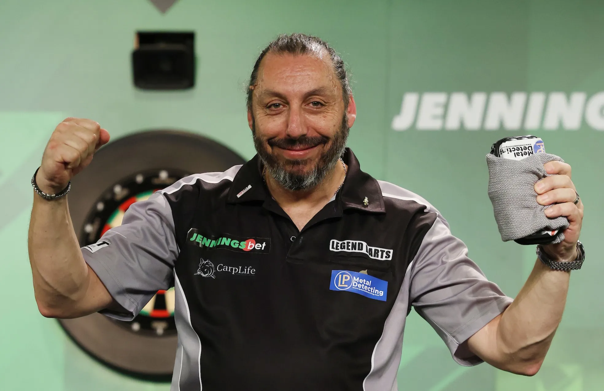 Howson accomplishes feat: nine-darter and 147-break on same day