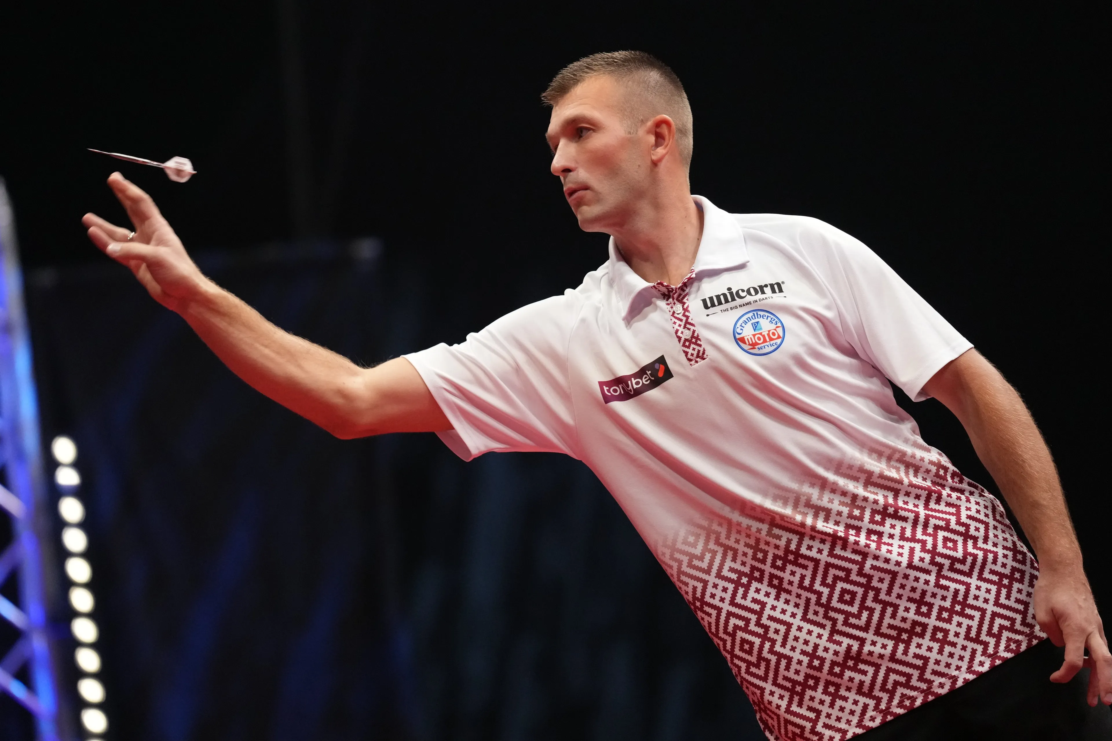 Madars Razma leaves Unicorn Darts after more than 10 years