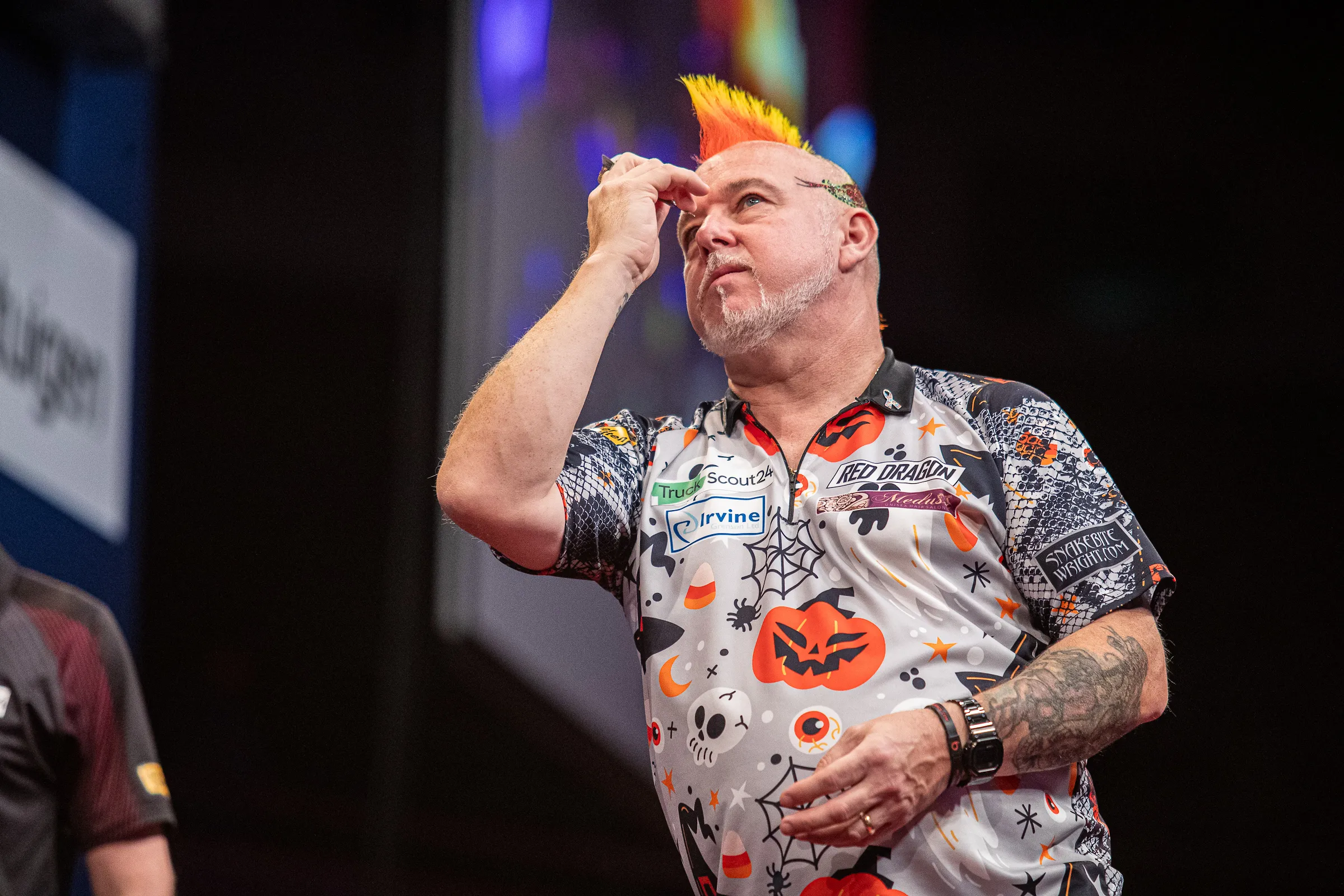 ''Stop all the mucking around and play'' - Peter Wright 'can't keep blaming the darts' according to Wayne Mardle