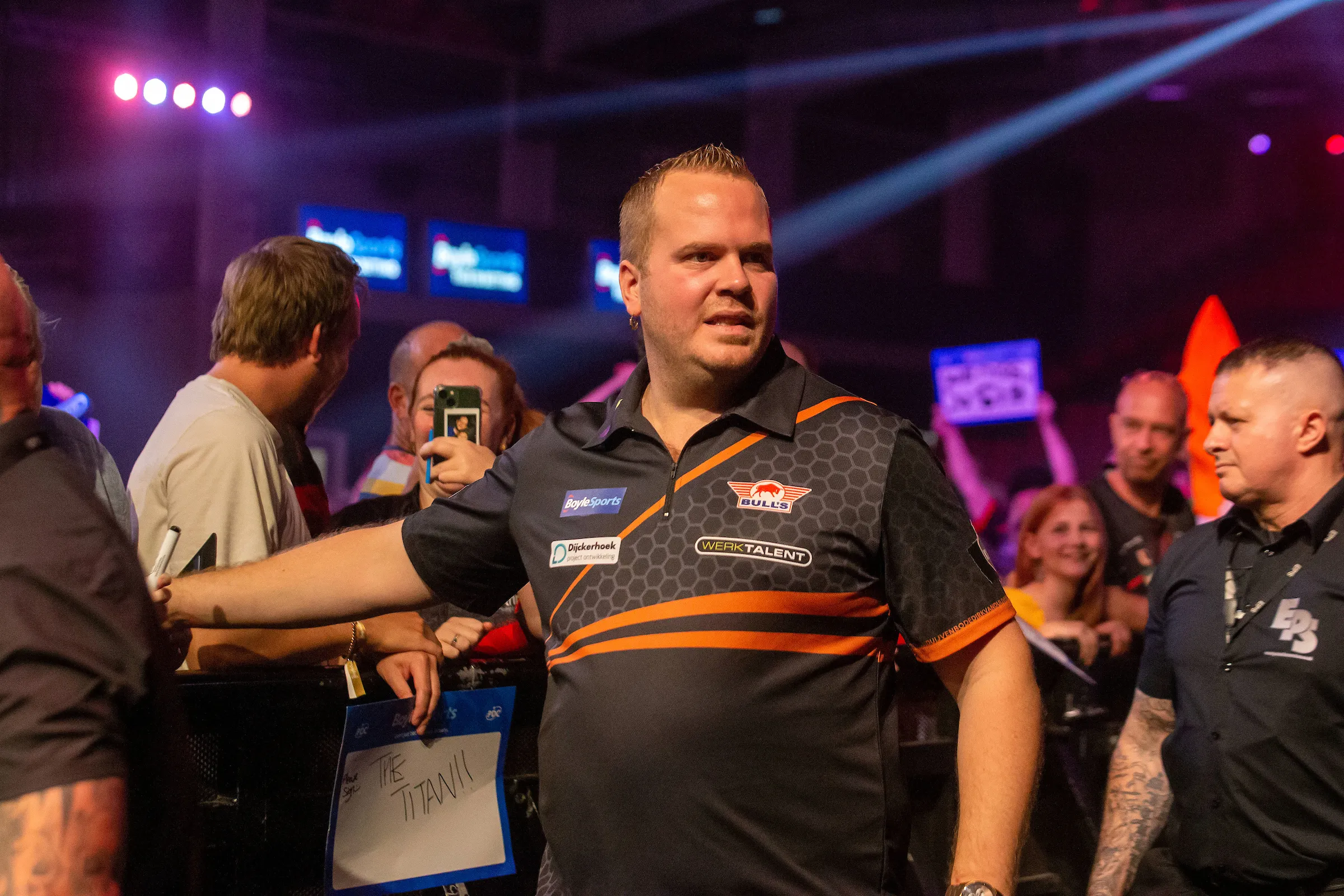 ''Something happened backstage'': Van Duijvenbode comes up with remarkable explanation for dumping out by Dolan at World Grand Prix