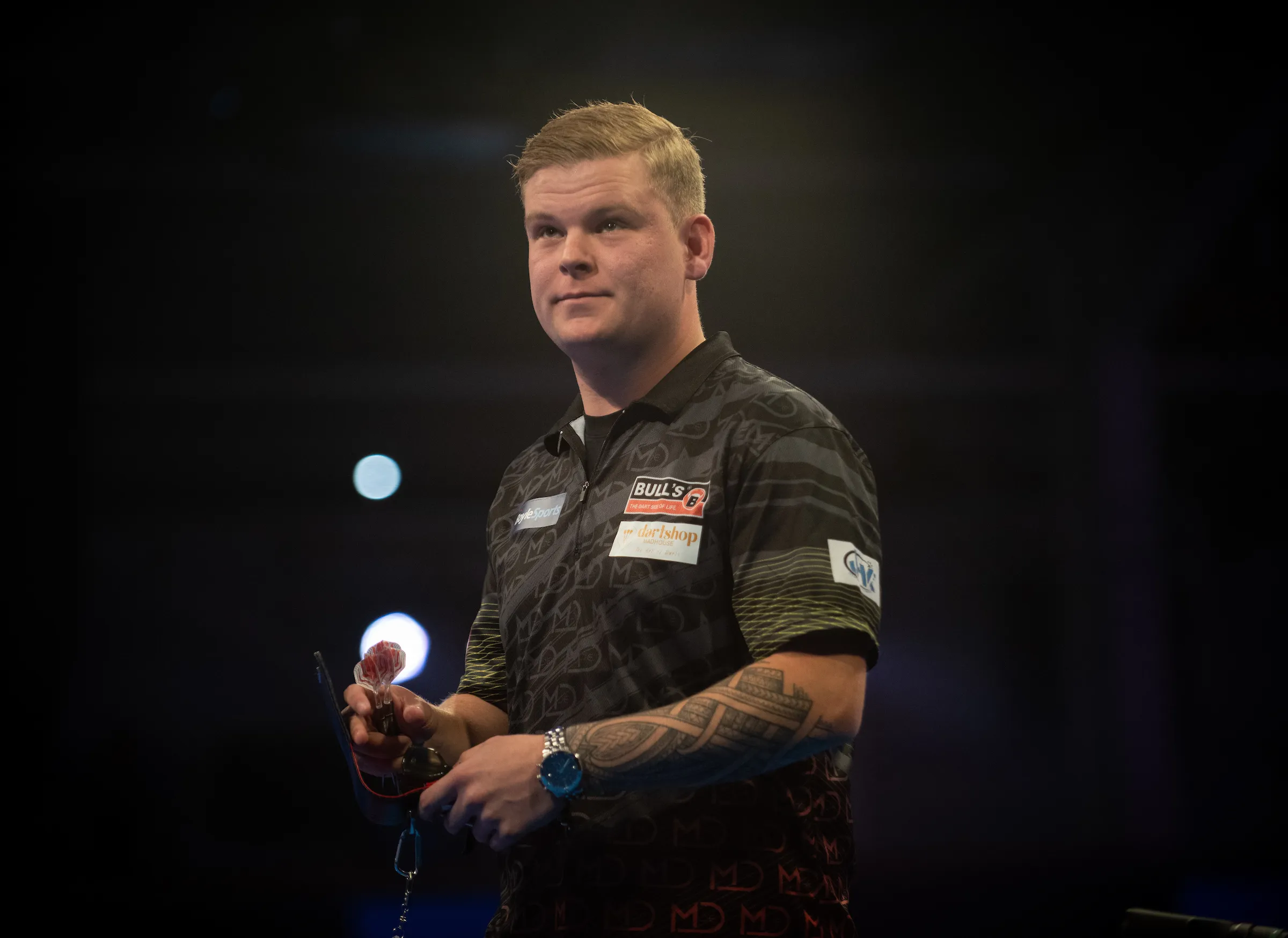 Mike De Decker races into round 2 with straight sets win over Dragutin Horvat