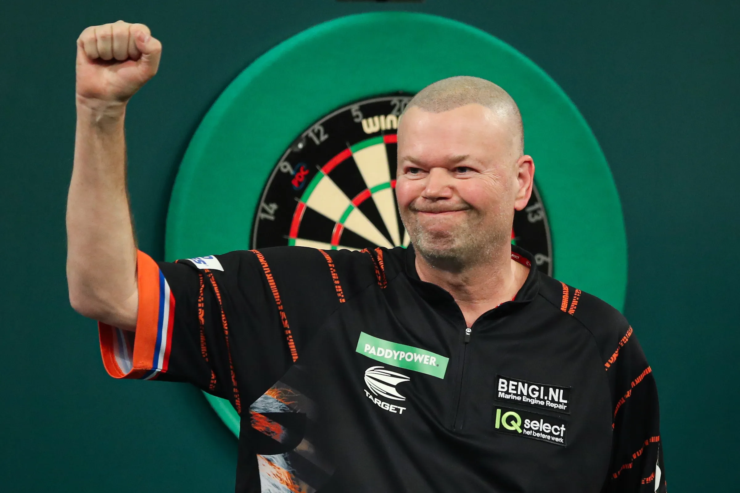 Raymond van Barneveld believes in sixth world title: ''I can still get people in trouble''