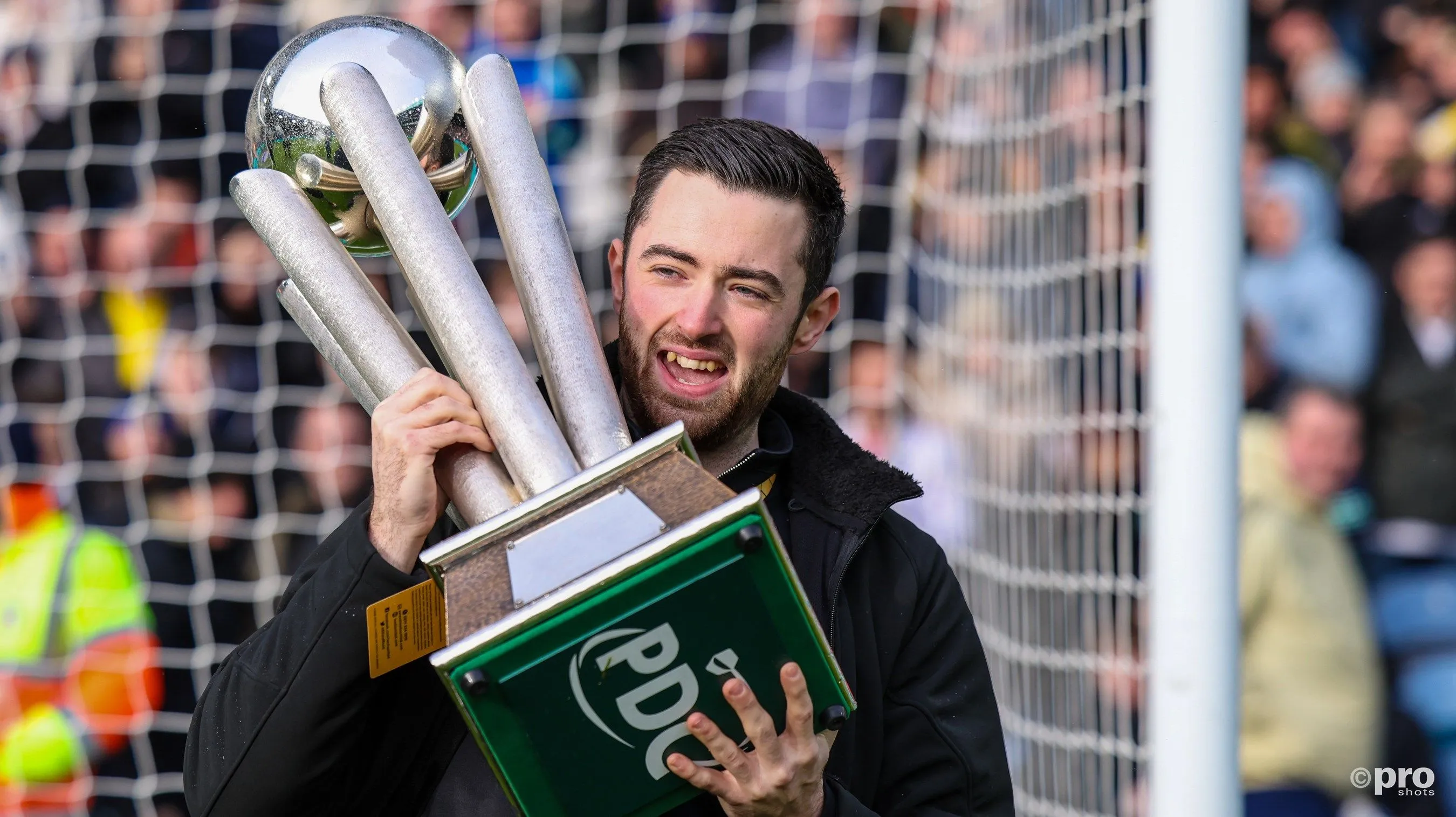 VIDEO: Luke Humphries shows off Sid Waddell Trophy to Leeds United fans
