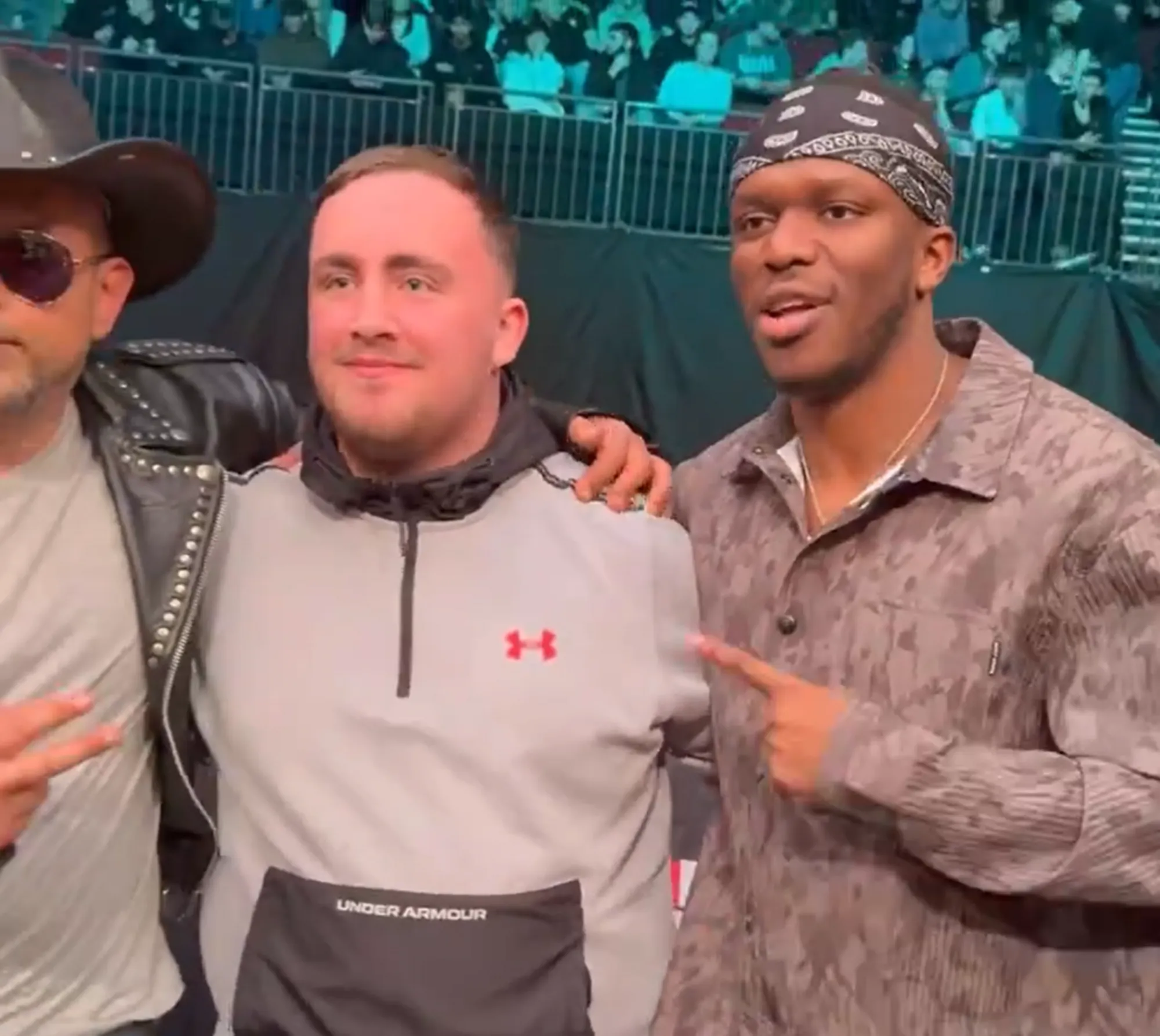 VIDEO: Even global megastars want a selfie with Luke Littler