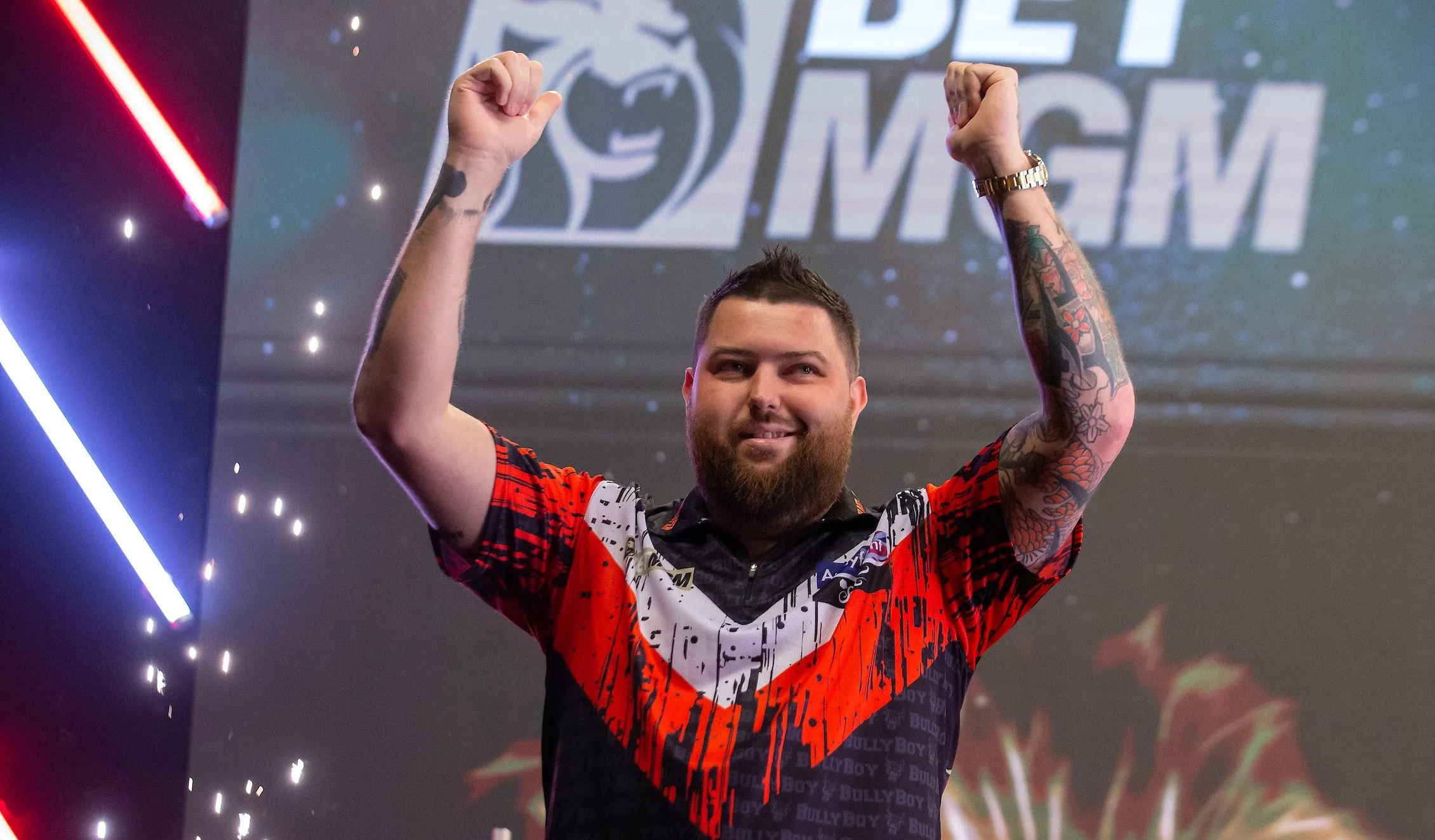 Michael Smith holds off Gerwyn Price fightback before Michael van Gerwen completes semi-final lineup in Birmingham