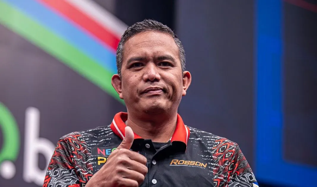 Christian Perez makes history with win at European Darts Grand Prix