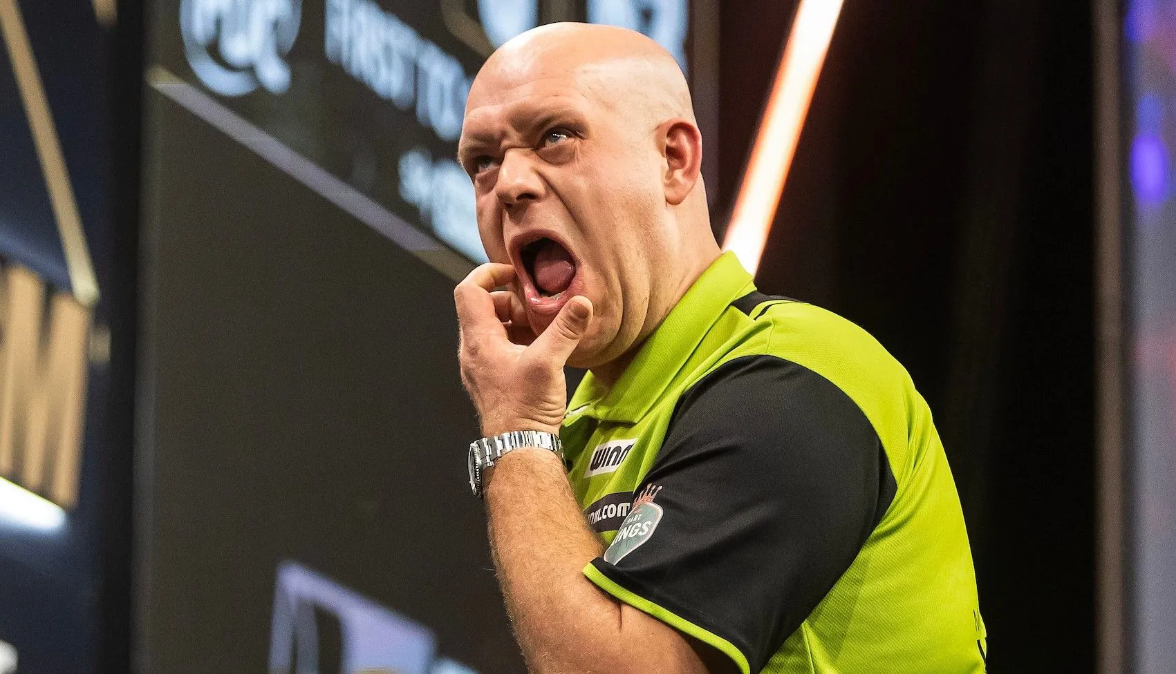 "I can only blame myself for this again" - Missed chances prove costly for Michael van Gerwen on opening night of Premier League Darts 2025