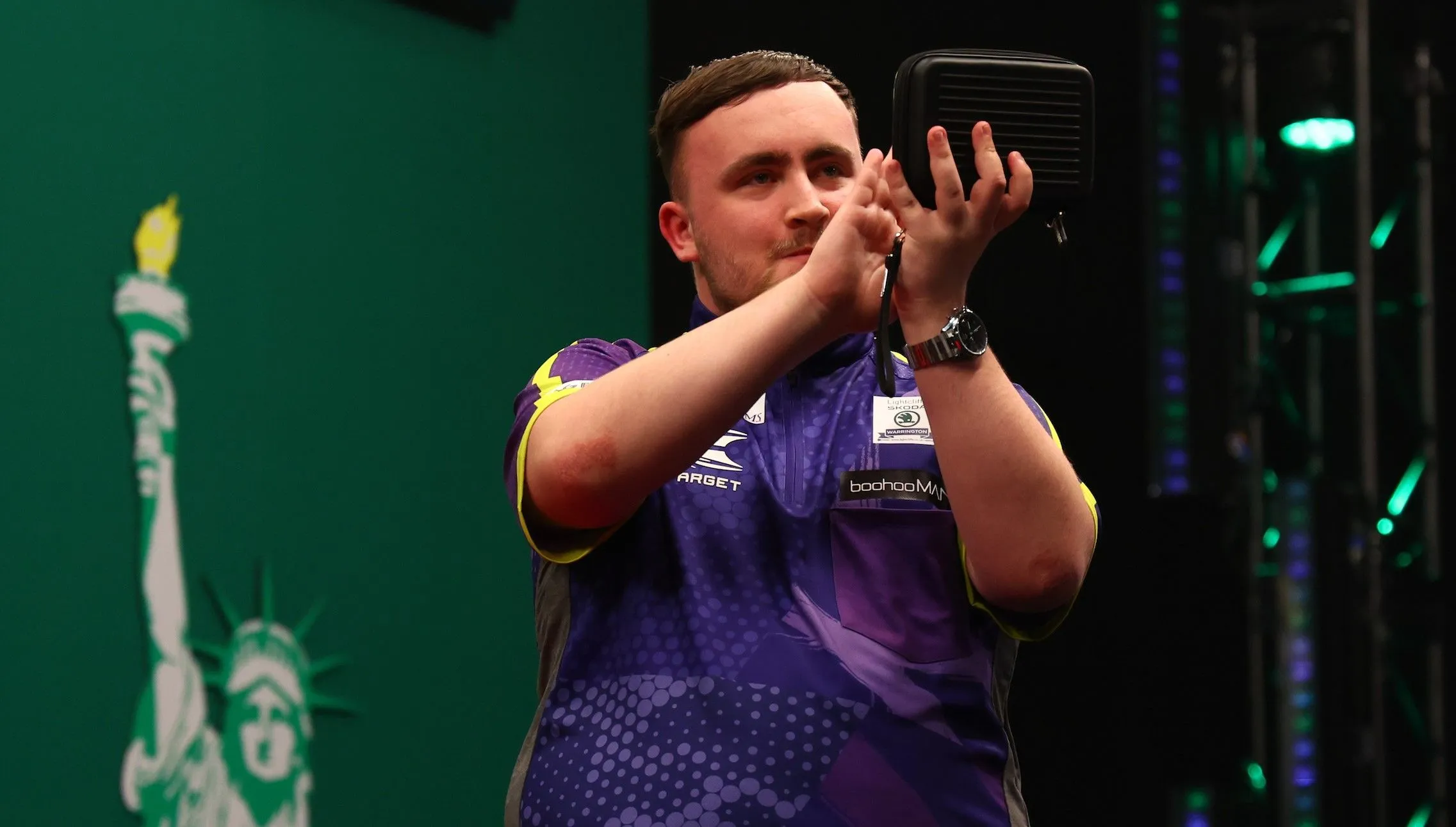 "A young Phil Taylor would've been good enough to knock Luke Littler down a peg or two" - Dennis Priestley has no doubts