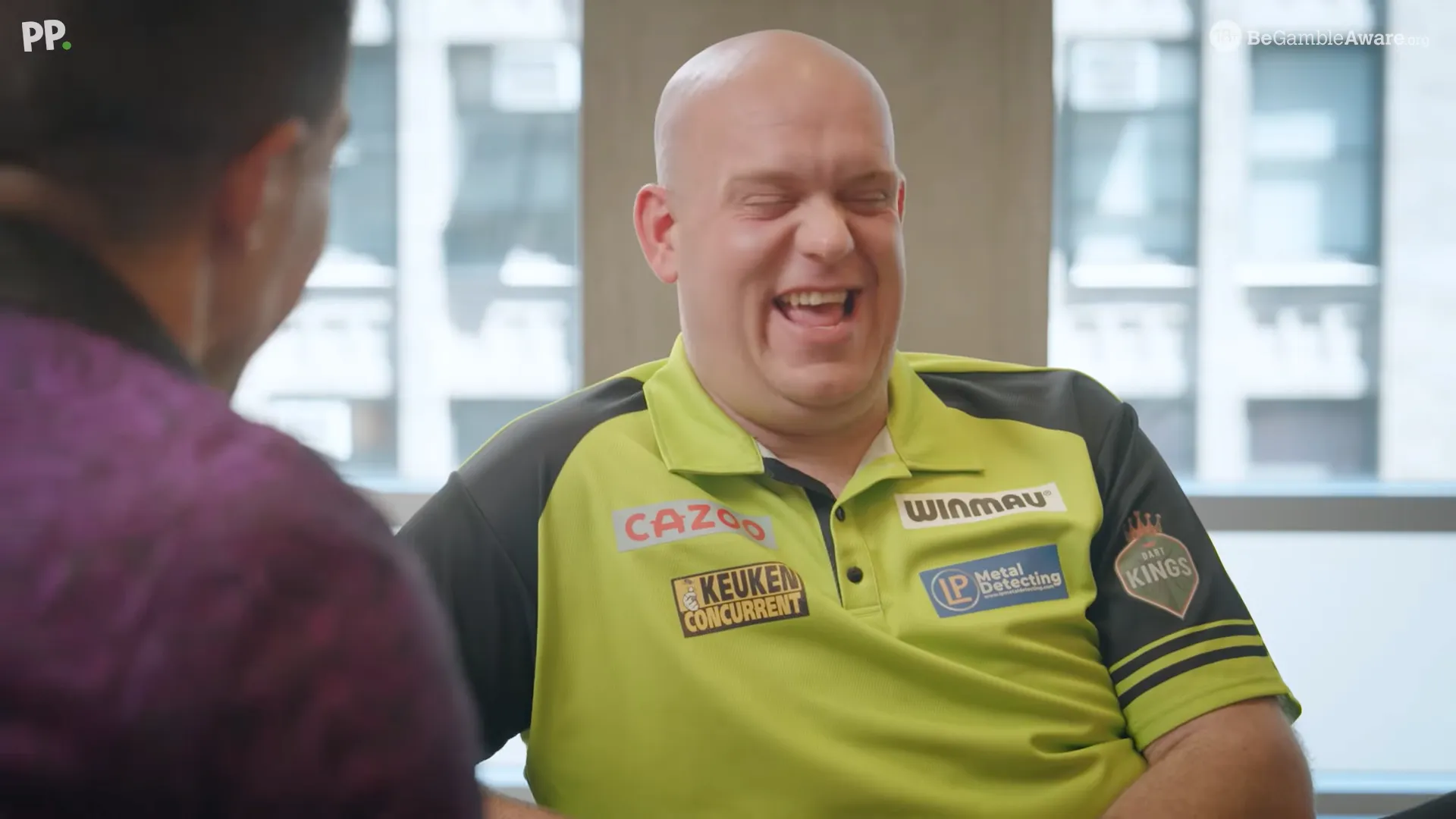 VIDEO: Viral Troy Hawke interviews PDC's elite with hilarious results