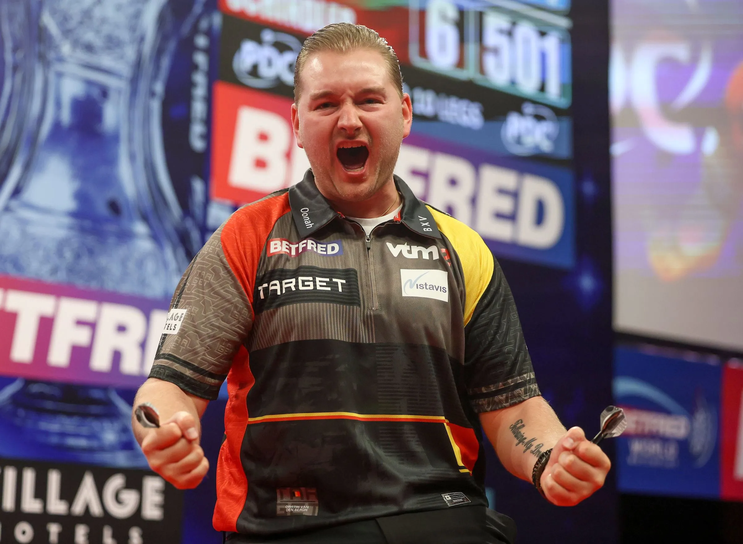 "Unfortunately for Luke Humphries he's living in Luke Littler's shadow" - Fighting talk from Dimitri van den Bergh ahead of World Matchplay quarterfinal