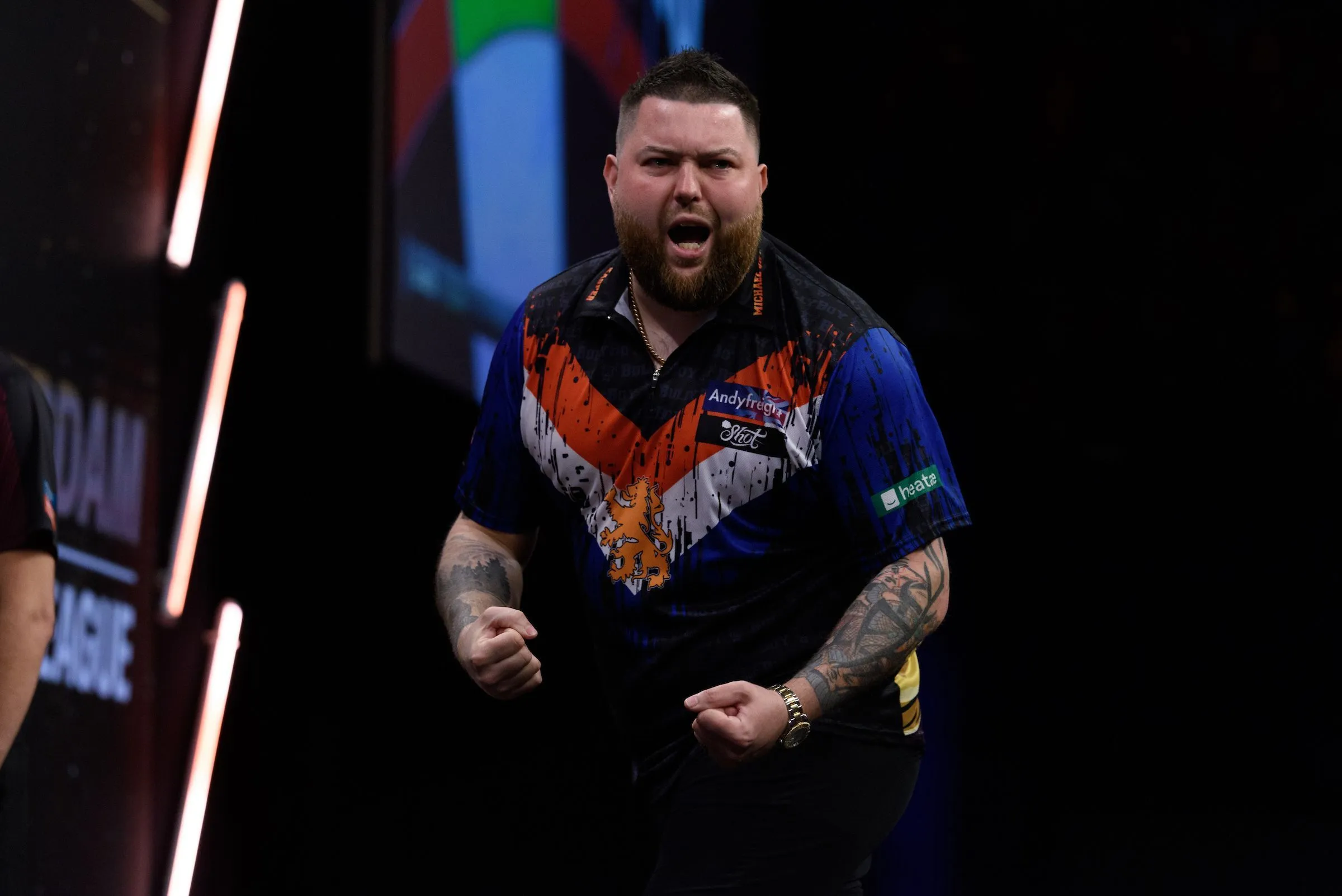 Michael Smith survives match darts for third game in a row and reaches last four at World Series Finals