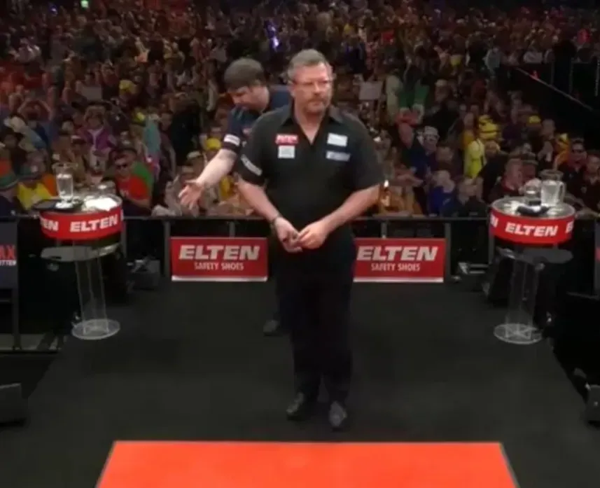 VIDEO: Handshake refused in icy exchange between James Wade and Cameron Menzies at International Darts Open