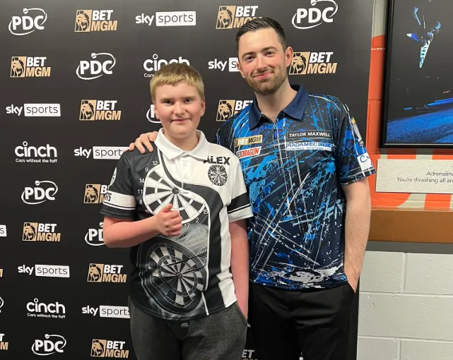 Luke Humphries delivers bullied teen unforgettable Premier League night in Manchester