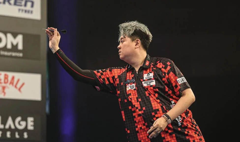 LIVEBLOG Saturday afternoon at 2025 World Cup of Darts: Man Lok Leung puts on darting masterclass as Hong Kong stun Sweden