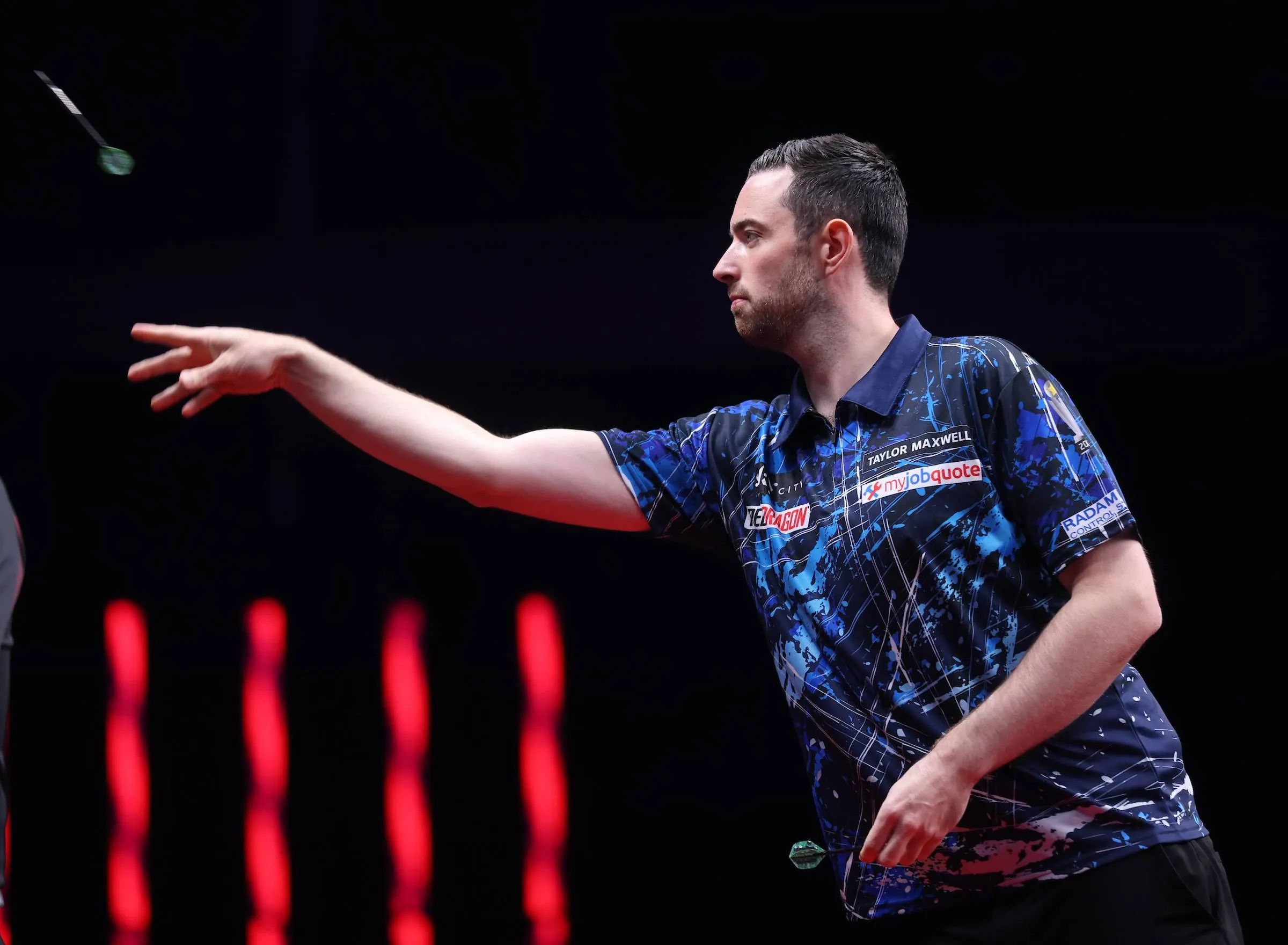 “Think the most anonymous number one in the world”: Luke Humphries labelled as unremarkable front runner amid Littler presence