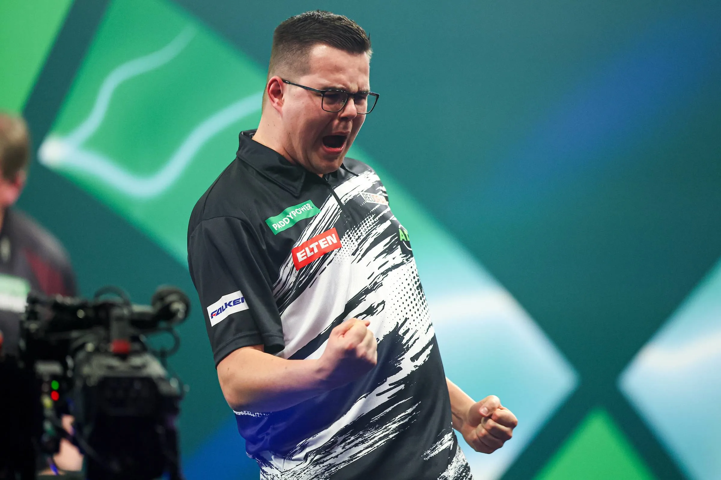 Gian van Veen celebrates with clenched fists