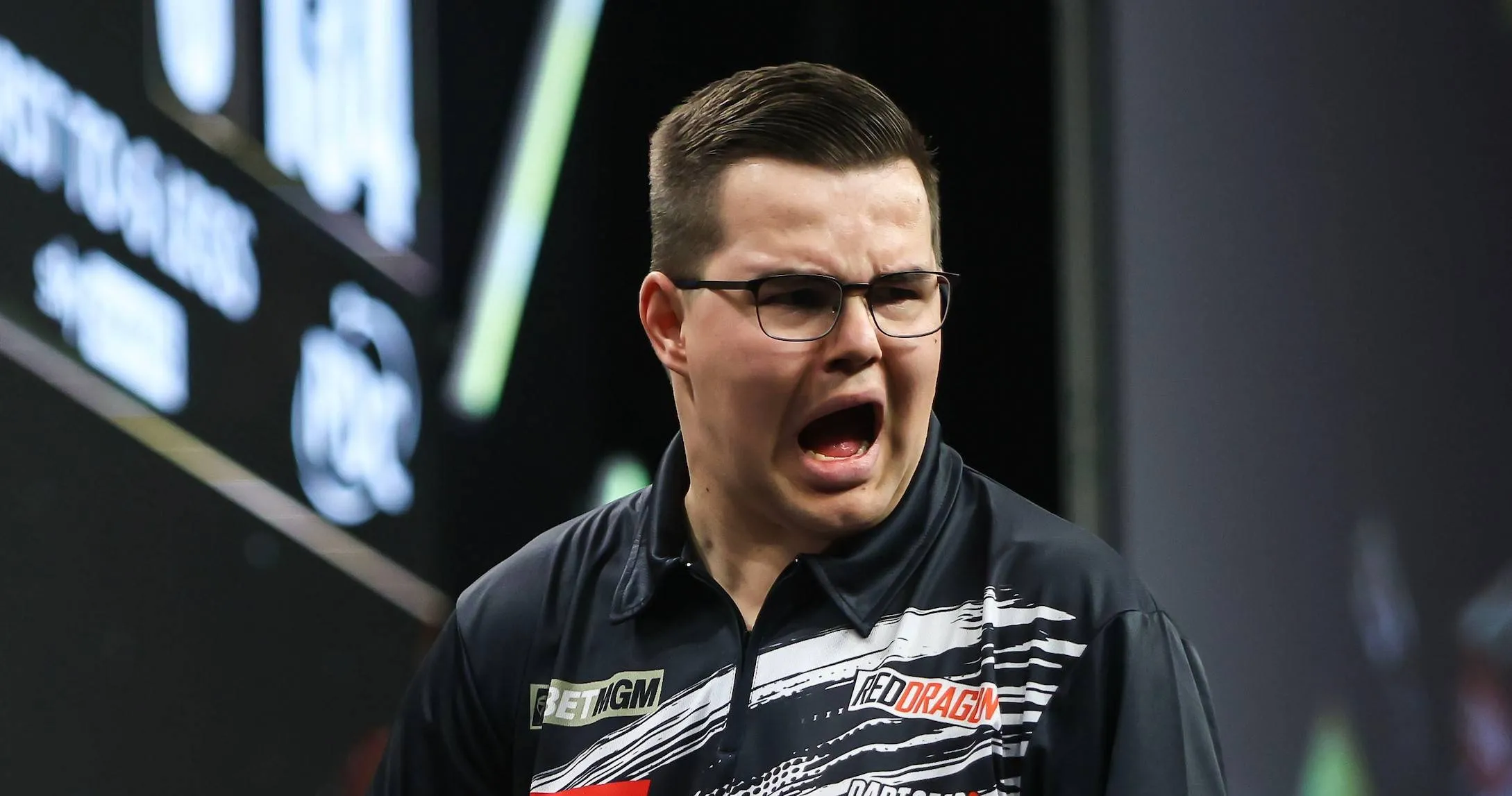 Gian van Veen celebrates at length.