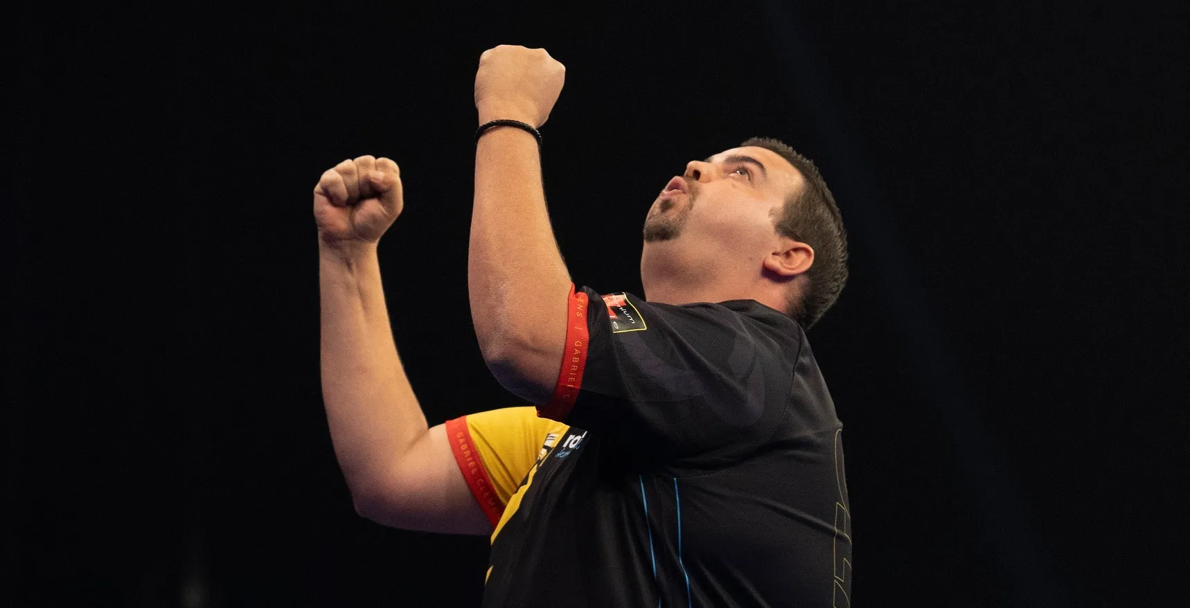 Clemens stuns Aspinall, substitutes Whitlock and De Zwaan also through to Last 16