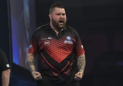 Smith hits first nine-dart finish of PDC ProTour season in Super Series first round against De Vos