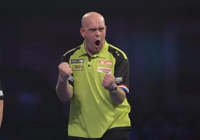 Van Gerwen begins World Championship campaign with 109 average to dispel impressive Murray