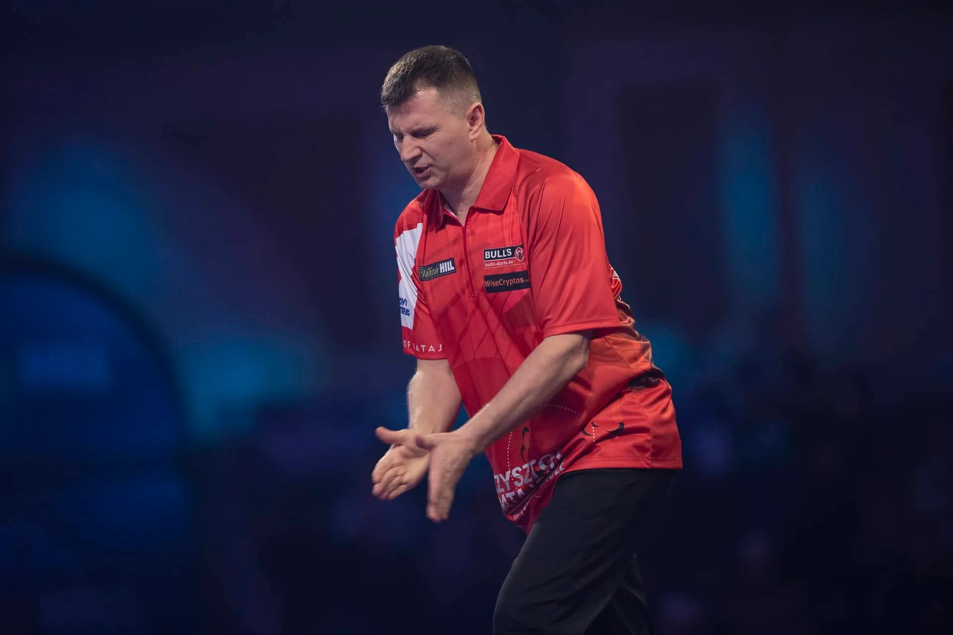 Ratajski storms into World Championship Last 32 after superb victory over Joyce