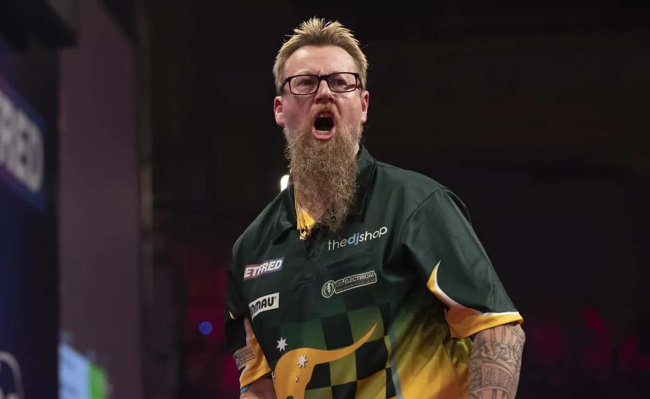Whitlock replies to criticism regarding dart points: ‘Give me decent boards and I’ll adapt my points to suit’
