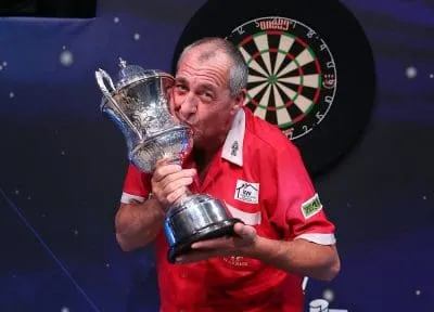 Wayne Warren BDO O2 400x288