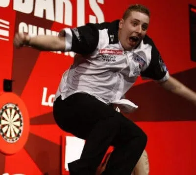 (VIDEO) Erinnerungen an die Darts WM: Das WM-Märchen von Kirk Shepherd