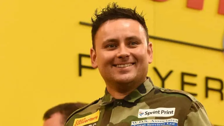 Vorsitzender Brown hört als Spieler im Amateur Darts Circuit auf: "Möglicher Interessenkonflikt, wenn ich weiter spiele"