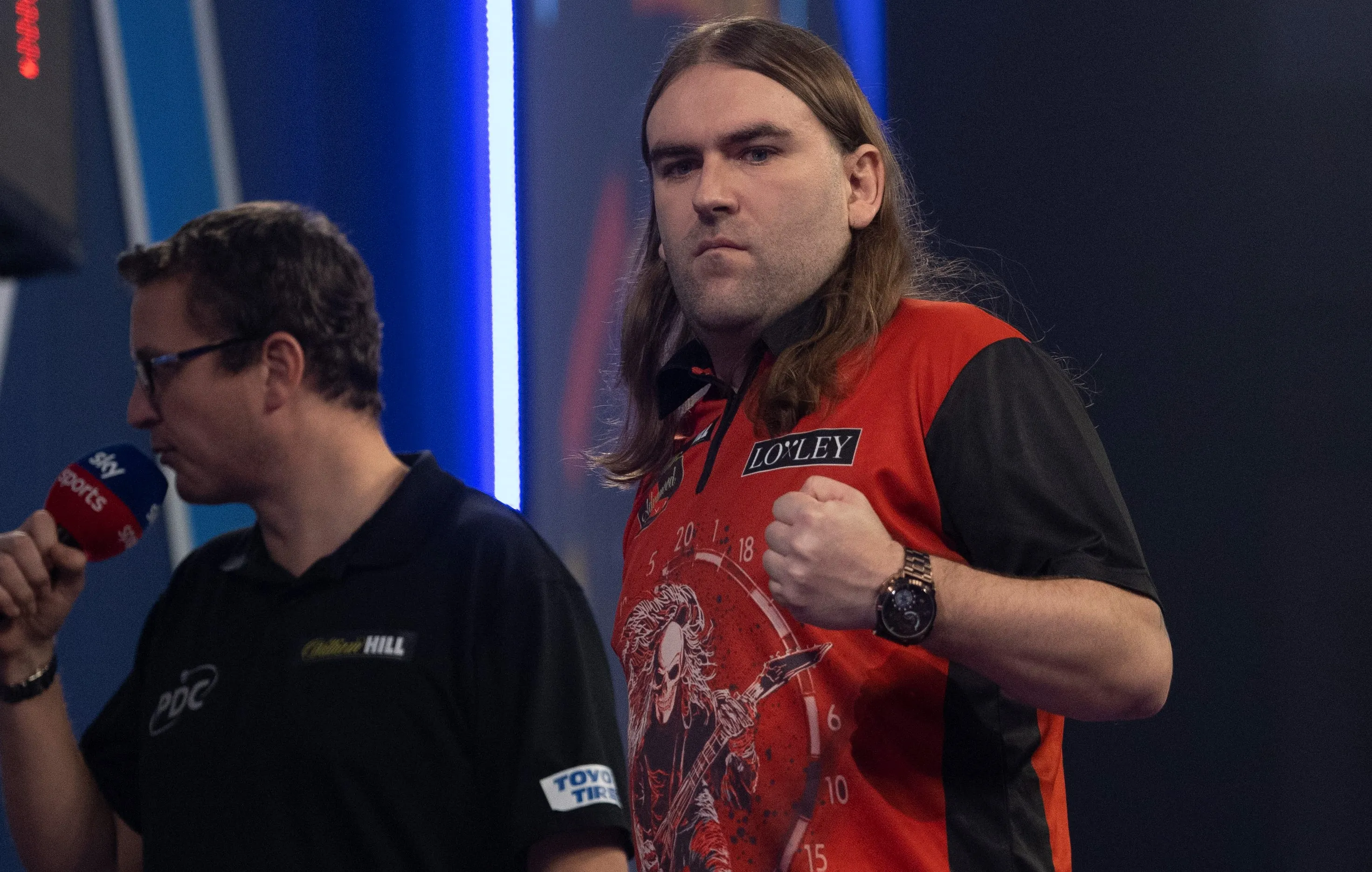 Überragender Searle holt sich seinen zweiten PDC-Ranglisten-Titel mit einem Sieg im Deciding-Leg gegen Wright am zweiten Tag der PDC Super Series 6