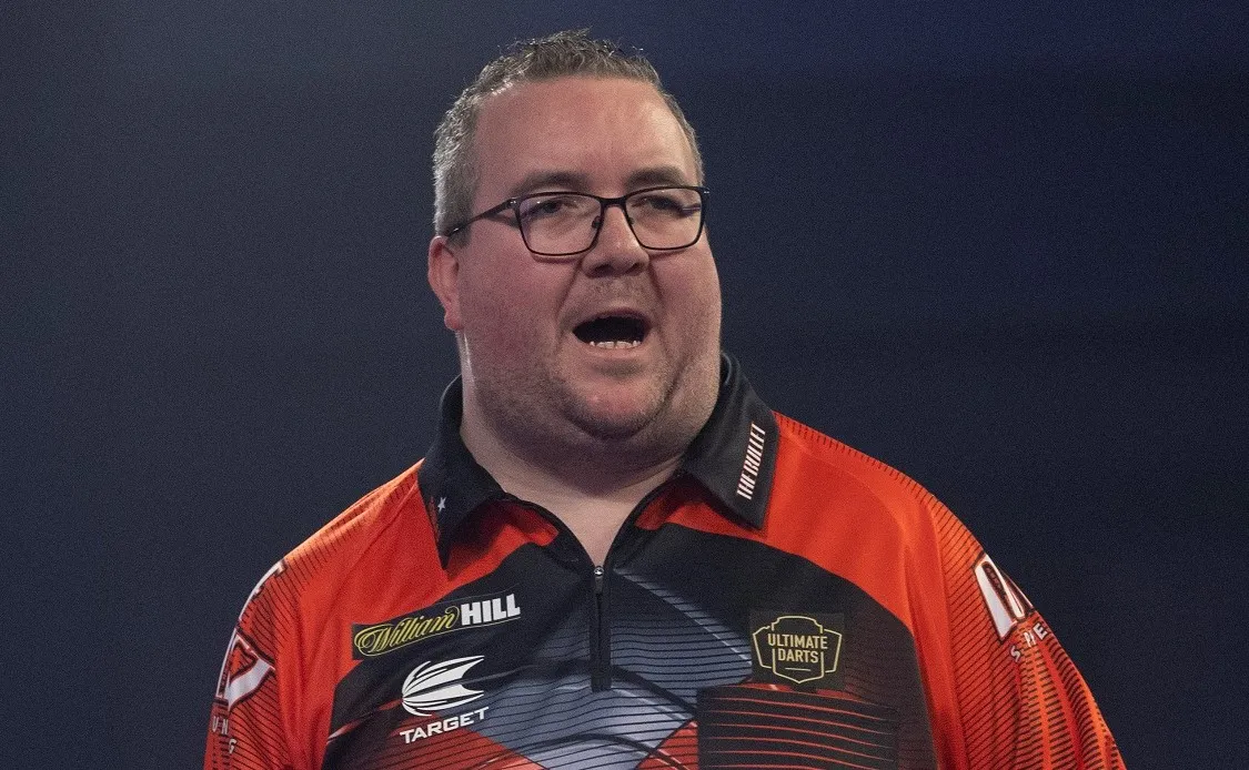 Bunting bietet englischem Fußballer Darts-Training an: "Wäre mir eine Ehre"