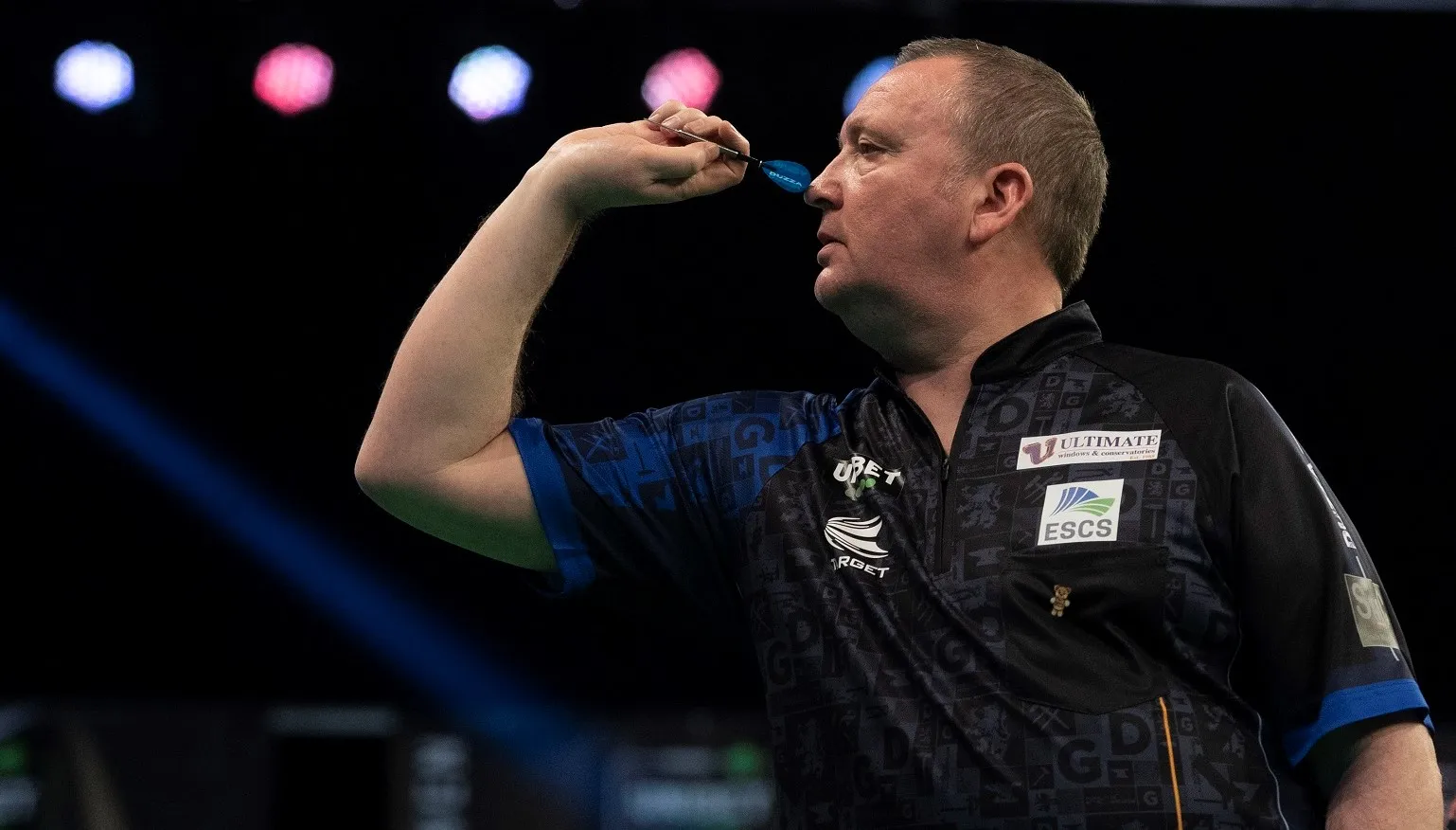 Einen Tag nach dem Verlust der PDC Tour Card nimmt Durrant die Einladung zur Senior WM an