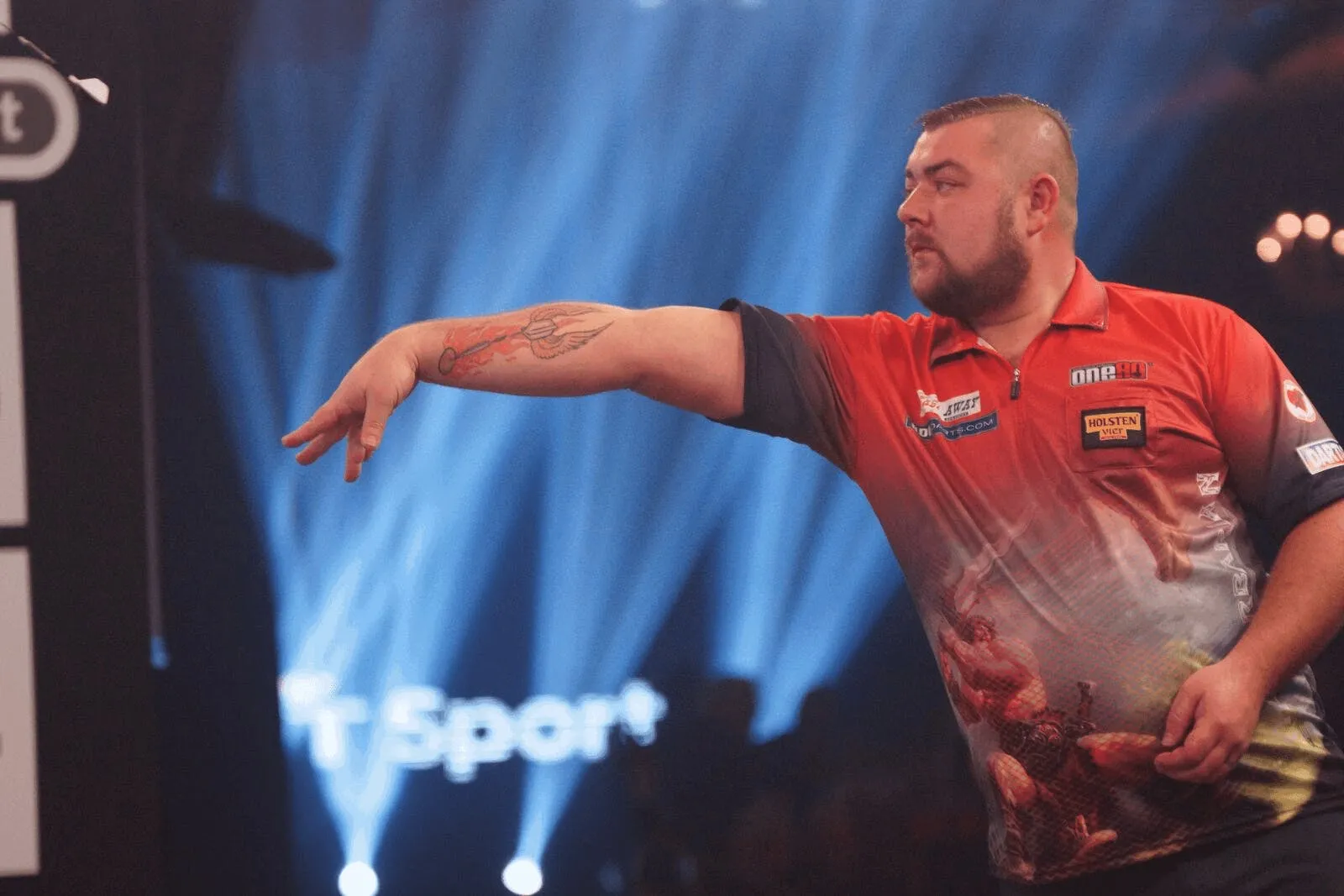 Whitehead und Rickwood in der Finalgruppe der Online Darts League