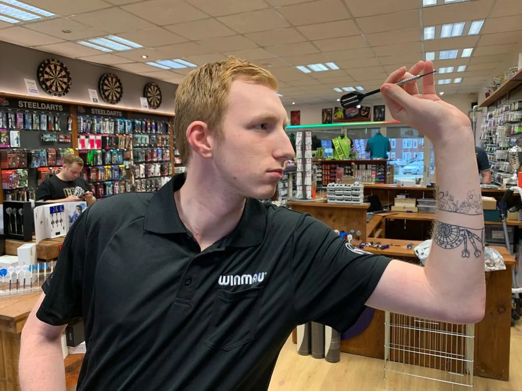 Sohn van der Voort gibt nächstes Wochenende sein Debüt bei der PDC