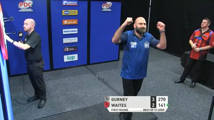 VIDEO: Scott Waites wirft seinen ersten 9-Darter bei der PDC