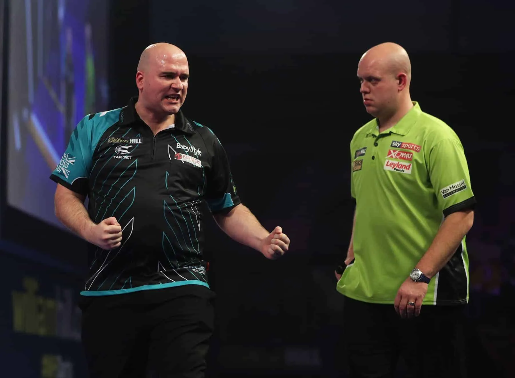 Van Gerwen verliert beim Masters gegen Cross