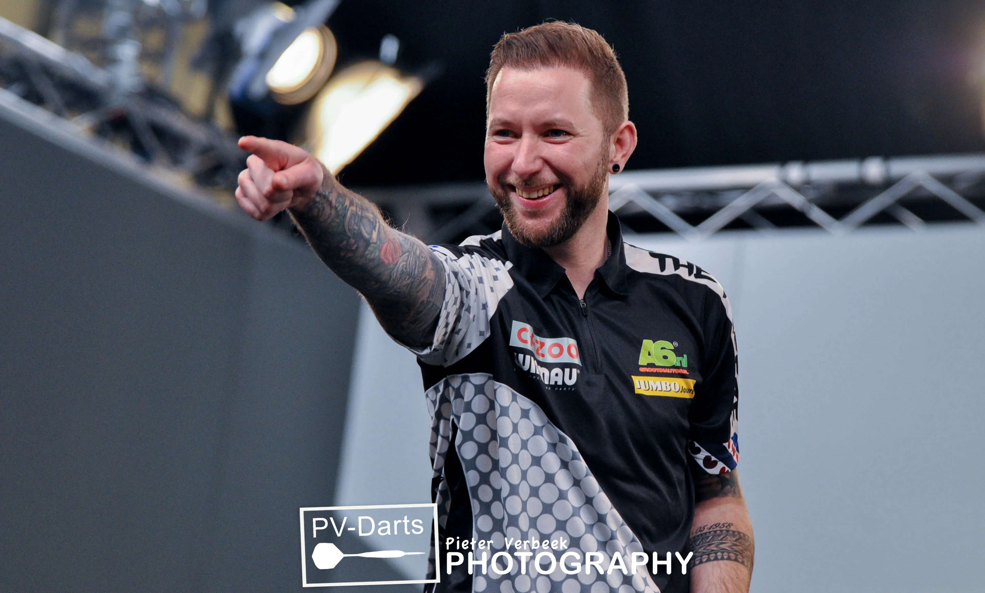 Noppert gewinnt erstes Major auf bizarre Weise mit Sieg über Smith